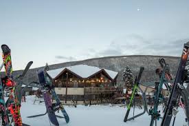 weekend in new york s coolest ski towns