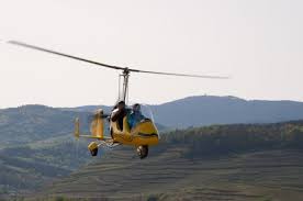 The 447 model, less all these items, qualifies as a legal ultralight. Fluge Mit Einem Ulm Gyrokopter Issenheim Visit Alsace