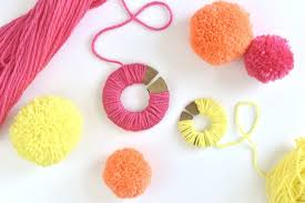 25 colorful pom pom crafts we love