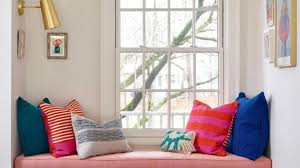 20 Cozy And Comfortable Window Nook Designs