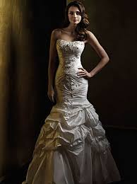 Alfred Angelo Wedding Dress For Fairytale Bridal Theme