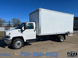 chevrolet c5500 18 box truck under