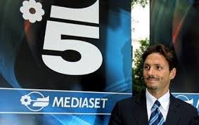 At first access mediaset requires a single. Canale 5 Non Va Piu In Diretta Davidemaggio It