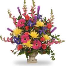 Family owned woodstock illinois florist local hand flower delivery il Florist Woodstock Il Apple Creek Flowers Woodstock Il 815 338 2255