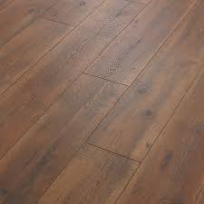 wood plank laminate flooring