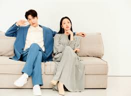 Di berak in nenek asli eek beneran lagi tidur lucu banget. Lee Min Ho And Kim Go Eun
