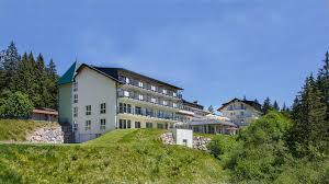 Featuring free private parking, the apartment is in an area where guests can engage in activities such as hiking and skiing. Monteurzimmer In Badenweiler Ab 25 00
