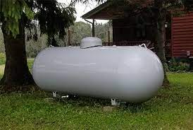 how much does a full propane tank weigh