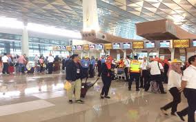 Terminal 1 (penerbangan domestik), terminal 2. Ap Ii Mulai Gratiskan Layanan Porter Bandara Soetta Media Korporasi Indonesia