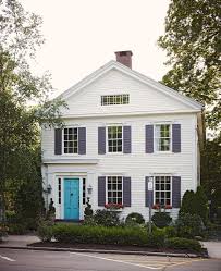 18 colonial houses with clic looks