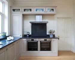 Wall Ovens Centered Under Cooktop