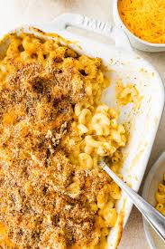 healthy baked mac and cheese eating
