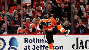 Wayne simmonds (born august 26, 1988) is a canadian professional ice hockey player and alternate captain for the philadelphia flyers of the national hockey league (nhl). You Won T Believe The Amount Of Injuries Wayne Simmonds Played Through This Season Article Bardown