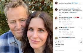I wish molly the best. according to the outlet, the actor and hurwitz, 29, began dating in 2018 and became engaged in november 2020. Molly Hurwitz Biography Family Age Boyfriend Matthew Perry Husband Net Worth Janmat Samachar