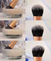 use vinegar to clean makeup brushes