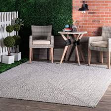 This outdoor reversible rug ensures a gorgeous design while helping the environment. Amazon Com Nuloom Wynn Braided Indoor Outdoor Area Rug 3 X 5 Light Grey Salt And Pepper Furniture Decor