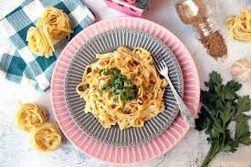 Спагетти с плавленым сыром