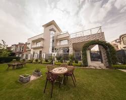 Luxurious Villa in F-7 Markaz Islamabad