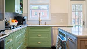 por kitchen cabinet paint colors