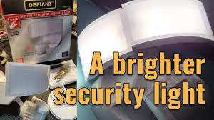 defiant motion activated security light