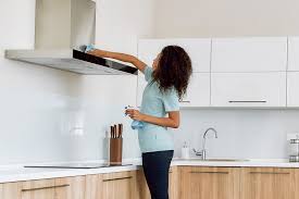 wrong ways to clean your range hood