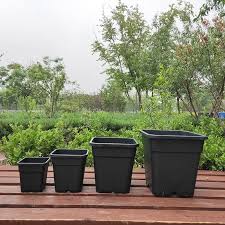 square nursery plastic plant pots