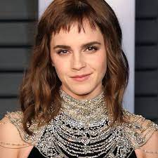 Fine hair might be more difficult to style, but not that much when it comes to medium length hair, especially if you use straight bangs are often associated with medium length hairstyles, but what about curtain bangs? 20 Of The Coolest Medium Length Cuts For Fine Hair