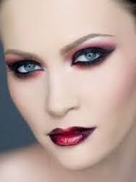 gothic elements to your makeup ideas