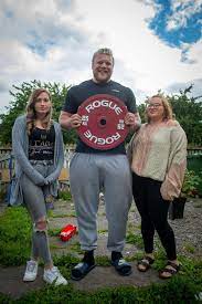 44,794 likes · 3,168 talking about this. World S Strongest Man Contender Tom Stoltman From Easter Ross Thanks Game Of Thrones Star Hafthor Bjornsson For Donating To Raffle In Aid Of Cot Death Charity