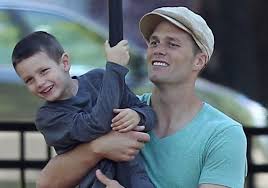 Tom brady's son jack kisses his father on the mouth for three full seconds, on brady's docuseries tom vs time. facebook watch. Who Is John Edward Thomas Moynahan Tom Brady S Son And How Old Is He