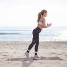 Resultado de imagem para rosie huntington-whiteley yoga