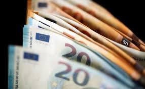 El Banco de España avisa sobre qué hacer con los billetes rotos o deteriorados | Ideal