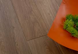 engineered wood flooring vs laminate