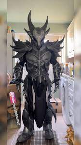 Skyrim daedric armor cosplay