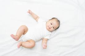 Jumlah dan frekuensi pemberian susu untuk bayi usia 1 bulan. Bolehkah Memberikan Susu Formula Pada Bayi Usia 0 6 Bulan