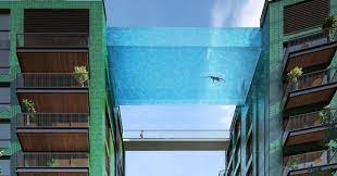 World S First Glass Bottom Sky Pool
