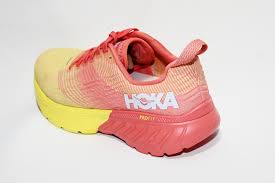 The mach 3 is soft, still lightweight, and ideal for long training runs when you need a shoe that offers more support. Hoka One One Mach 3 Praxistest