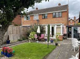 3 bed semi detached house in