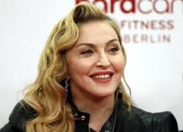 Check out the hd remastered version of 'get together', now available on madonna's youtube: Vrouw Stomverbaasd Madonna Fotoshopte Haar Hoofd Op Mijn L Het Nieuwsblad Mobile