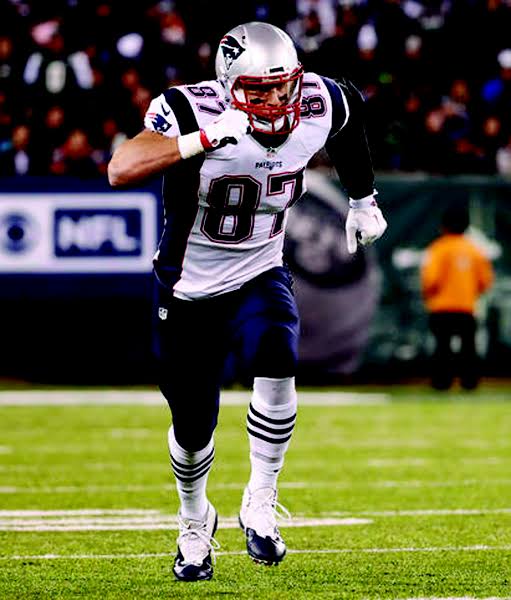 Patriots' Rob Gronkowski to undergo back surgery