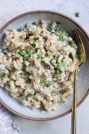 healthy tuna pasta salad with greek