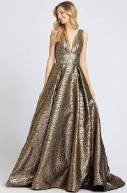 The mac duggal design house showcases elegant & powerful statement collections known for their drama. Mac Duggal 66217d V Neck Metallic Ballgown Ball Gowns Prom Dresses Ball Gown Balloon Skirt