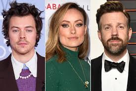 His father is daniel joseph sudeikis, a vice president of a business development and his mother is. Jason Sudeikis Didn T Know Olivia Wilde Wanted Out Of Their Relationship Until October Says Source People Com