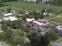 Bringing you the best of broadway, the round barn theatre at the barns at nappanee is housed in a 1911 round barn in. Amish Acres Auction Drawing Nationwide Interest News Goshennews Com