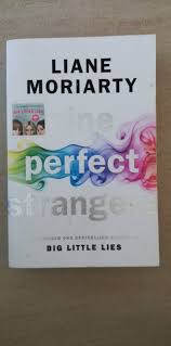 Nine perfect strangers is an upcoming american drama streaming television miniseries based on the 2018 novel of the same name by liane moriarty. Nine Perfect Strangers Bakgat Books