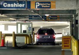 airport parking es in miami and