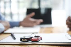 Zakup samochodu w komisie w systemie VAT marża a podatek PCC