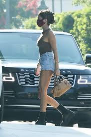 A résumé listing the purported athletic career of olivia jade giannulli was included in court documents filed recently by prosecutors in the nation's largest college. Olivia Jade Walks Dog In Daisy Dukes Ahead Of Lori Loughlin S Sentence Hollywood Life