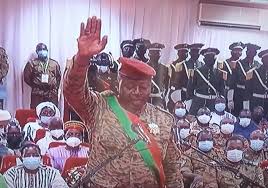 Burkina : le président Damiba a prêté serment - YECLO.ci