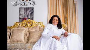 Popular gospel singer, tope alabi's daughter, ayomikun, has come out to state that. New Video Tope Alabi Jesu Femi Bellanaija